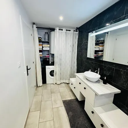 Large F3, Beach, Center *