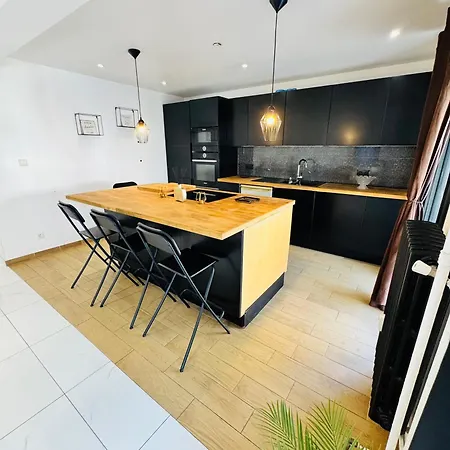 Large F3, Beach, Center Apartmán